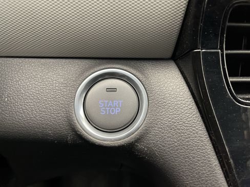 Used 2020 Hyundai Ioniq Limited FWD image 22