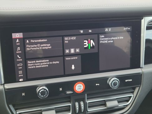 Used 2026 Porsche Macan image 16