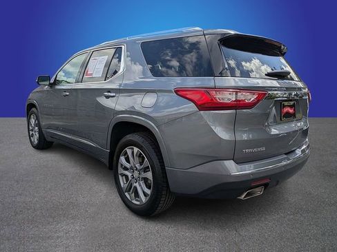 Used 2019 Chevrolet Traverse Premier w/ Driver Confidence II Package FWD image 3