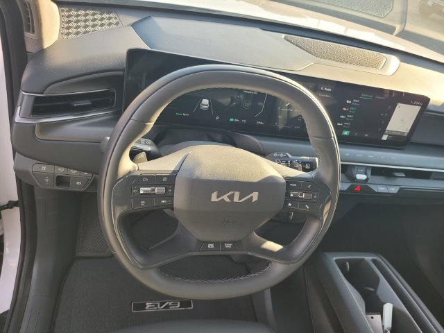 Used 2026 Kia EV9 Wind AWD/4WD image 30
