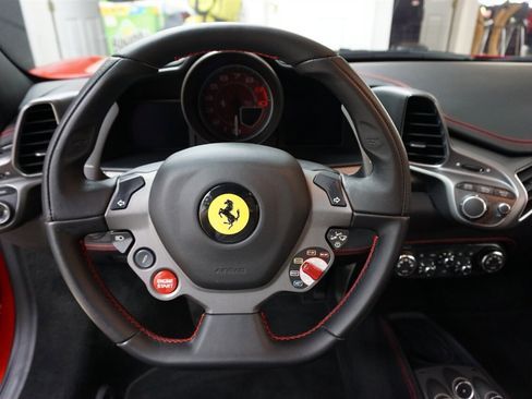 Used 2013 Ferrari 458 Italia Coupe image 12