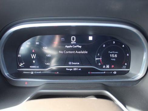 Used 2023 GMC Yukon SLT w/ SLT Luxury Package image 28