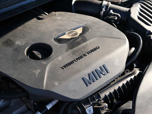 Used 2017 MINI Cooper Clubman Cooper Hatchback 4D image 49