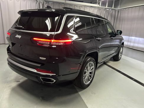 Used 2024 Jeep Grand Cherokee L Summit w/ Advanced Protech Group IV AWD/4WD image 7