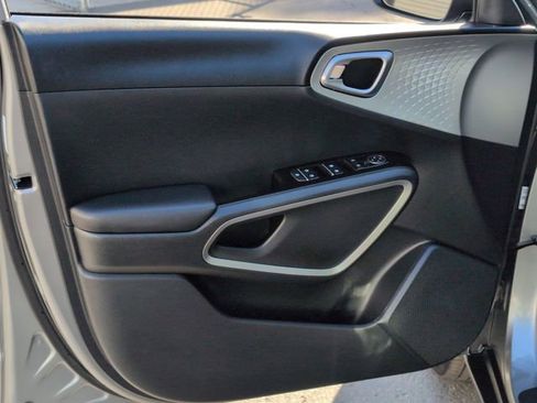 Certified 2025 Kia Soul S FWD image 12