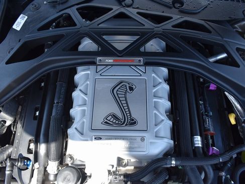 Used 2020 Ford Mustang Shelby GT500 w/ Carbon Fiber Track Pack image 29