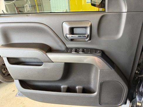 Used 2018 Chevrolet Silverado 1500 LT w/ All Star Edition image 13