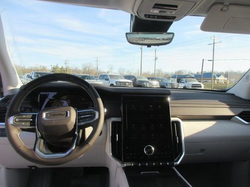New 2026 GMC Acadia Denali w/ Super Cruise Package AWD/4WD image 16