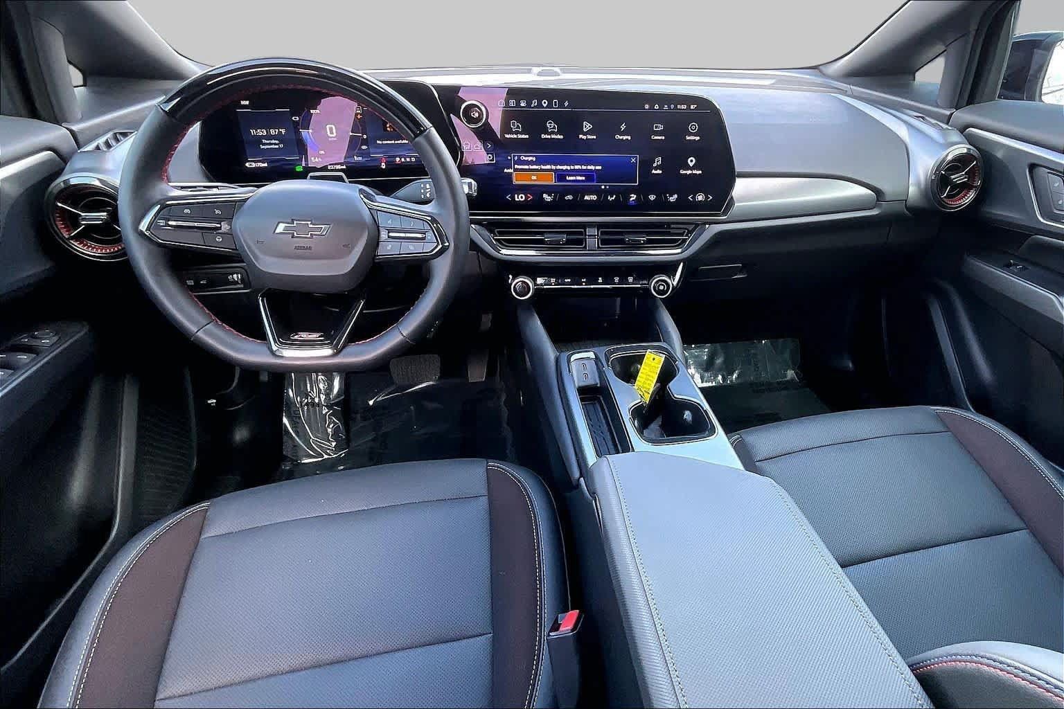 Used 2024 Chevrolet Equinox EV RS FWD image 14