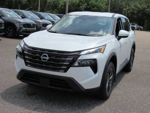 New 2026 Nissan Rogue SV FWD image 8