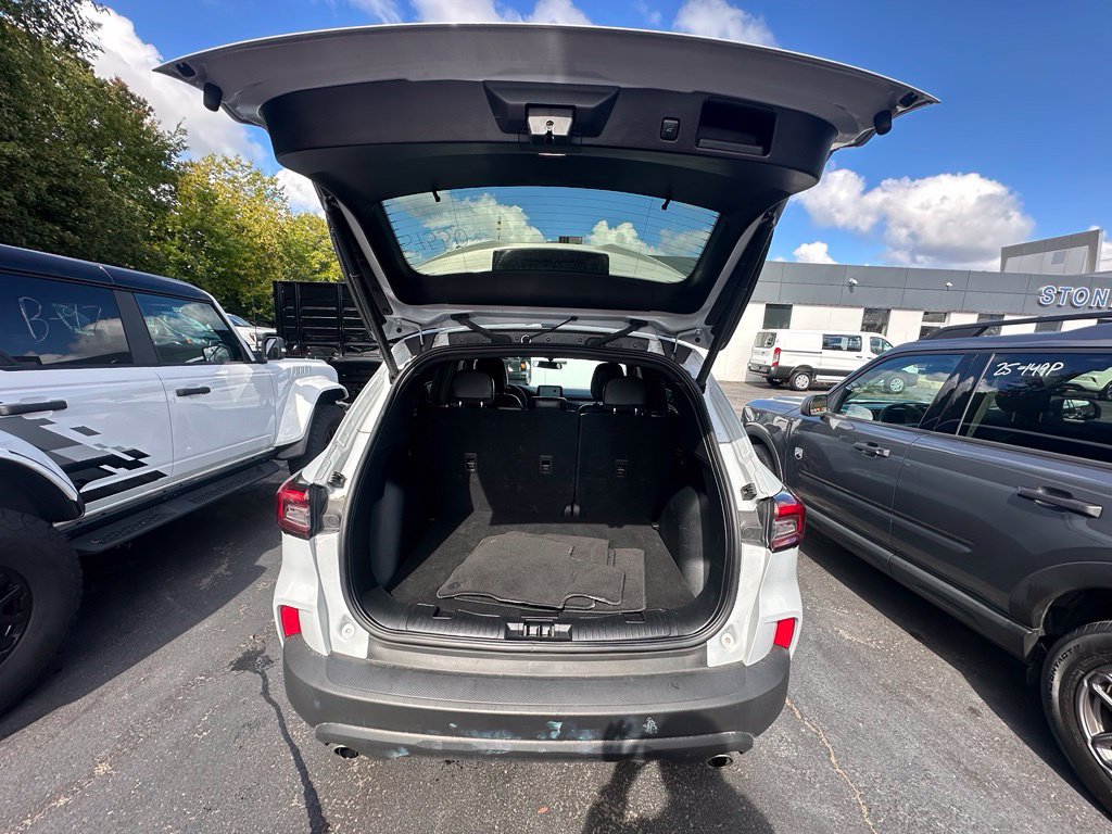 Used 2025 Ford Escape ST-Line Select AWD/4WD image 14