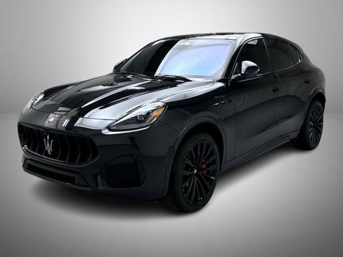 Used 2025 Maserati Grecale Modena image 1