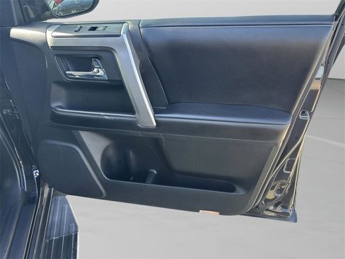 Used 2016 Toyota 4Runner SR5 image 13