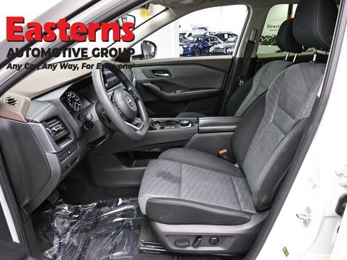 Used 2023 Nissan Rogue SV AWD/4WD image 13