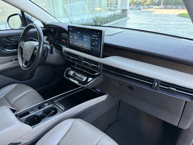 Certified 2023 Lincoln Corsair Reserve FWD image 18