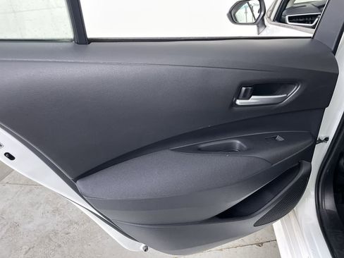 Used 2020 Toyota Corolla LE image 18