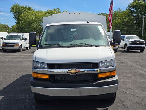 New 2025 Chevrolet Express 3500 w/ Power Convenience Package image 15