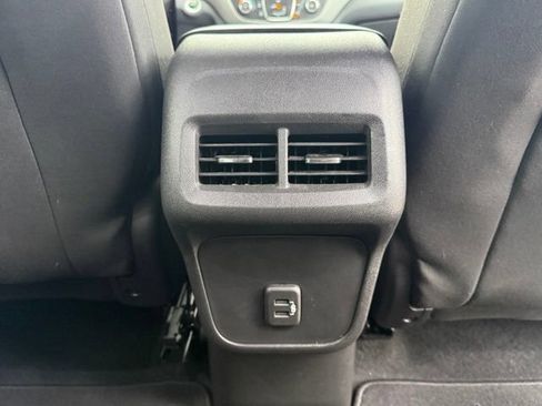 Used 2020 Chevrolet Equinox LS FWD image 11
