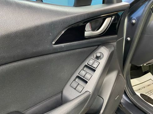 Used 2015 MAZDA MAZDA3 i Touring w/ Technology Package image 30
