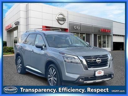 Certified 2022 Nissan Pathfinder Platinum w/ Cargo Package