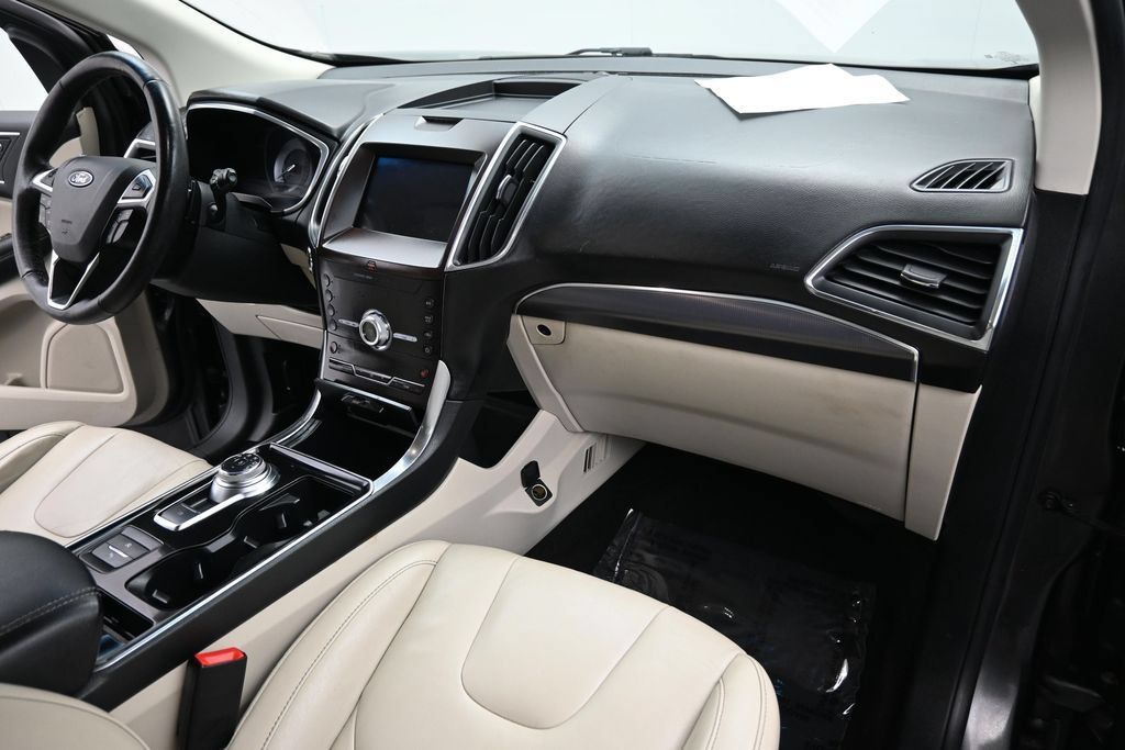 Used 2020 Ford Edge Titanium AWD/4WD image 20