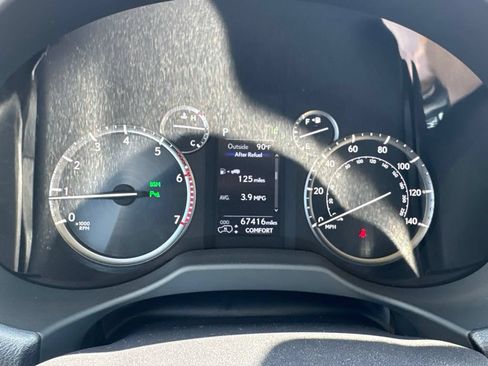 Used 2022 Lexus GX 460 Luxury w/ Sport Design Package AWD/4WD image 18