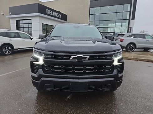 Used 2023 Chevrolet Silverado 1500 RST image 2