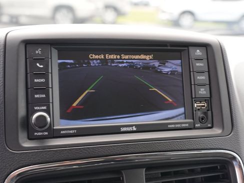 Used 2018 Dodge Grand Caravan SE w/ UConnect Hands-Free Group FWD image 26