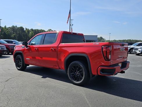 Used 2025 GMC Sierra 1500 Elevation w/ X31 Off-Road Package AWD/4WD image 9