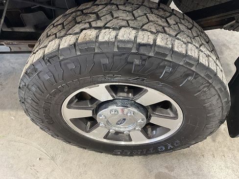 Used 2014 Ford F250 Platinum w/ FX4 Off-Road Package image 12