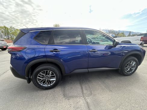 Used 2022 Nissan Rogue S image 4
