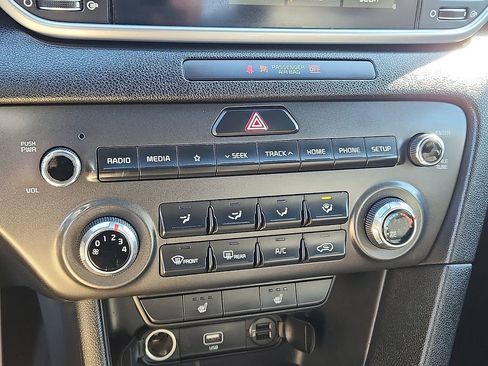 Used 2021 Kia Sportage S image 9