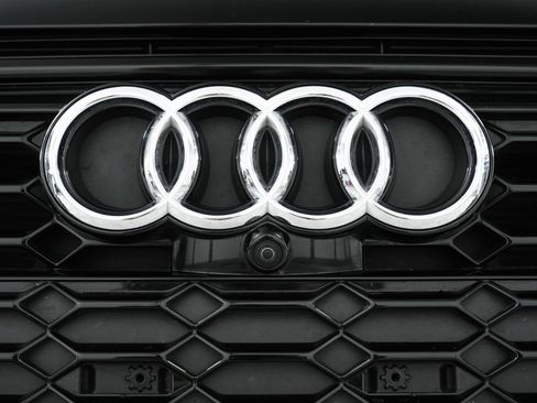 Certified 2025 Audi RS 7 performance Sportback AWD/4WD image 38