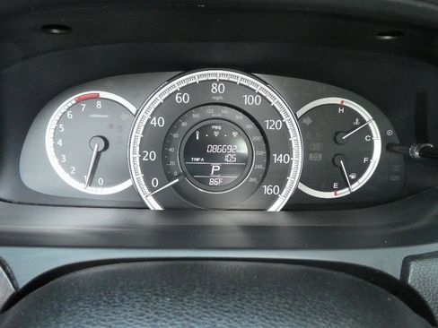 Used 2013 Honda Accord EX image 3