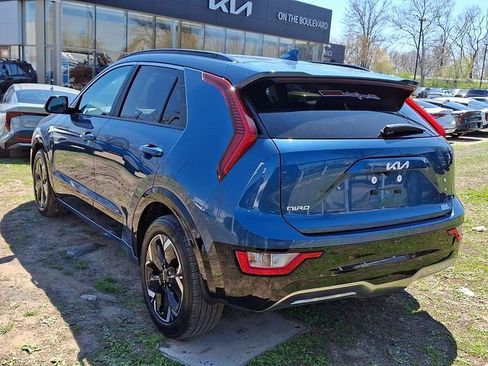 Certified 2025 Kia Niro Wind w/ Wind Preserve Package FWD image 4