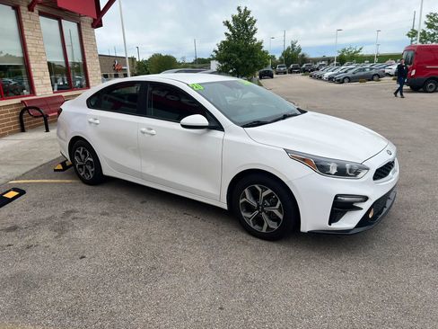 Used 2020 Kia Forte LXS FWD image 3