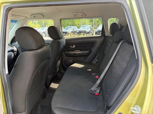 Used 2013 Kia Soul + w/ Audio Pkg FWD image 6