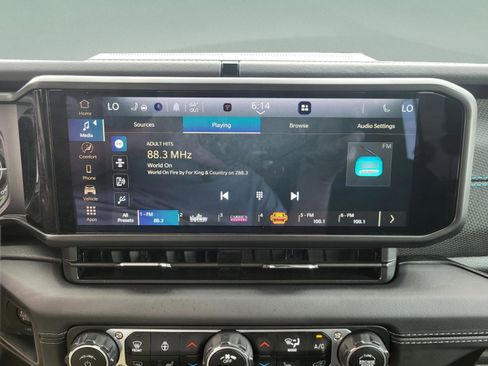 Used 2025 Jeep Wrangler Unlimited Rubicon 4xe w/ Convenience Group image 26