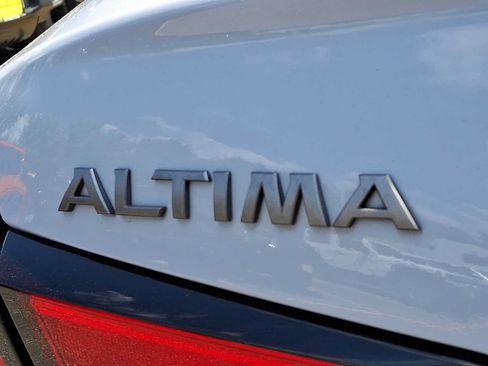 Used 2024 Nissan Altima 2.5 SR FWD image 30
