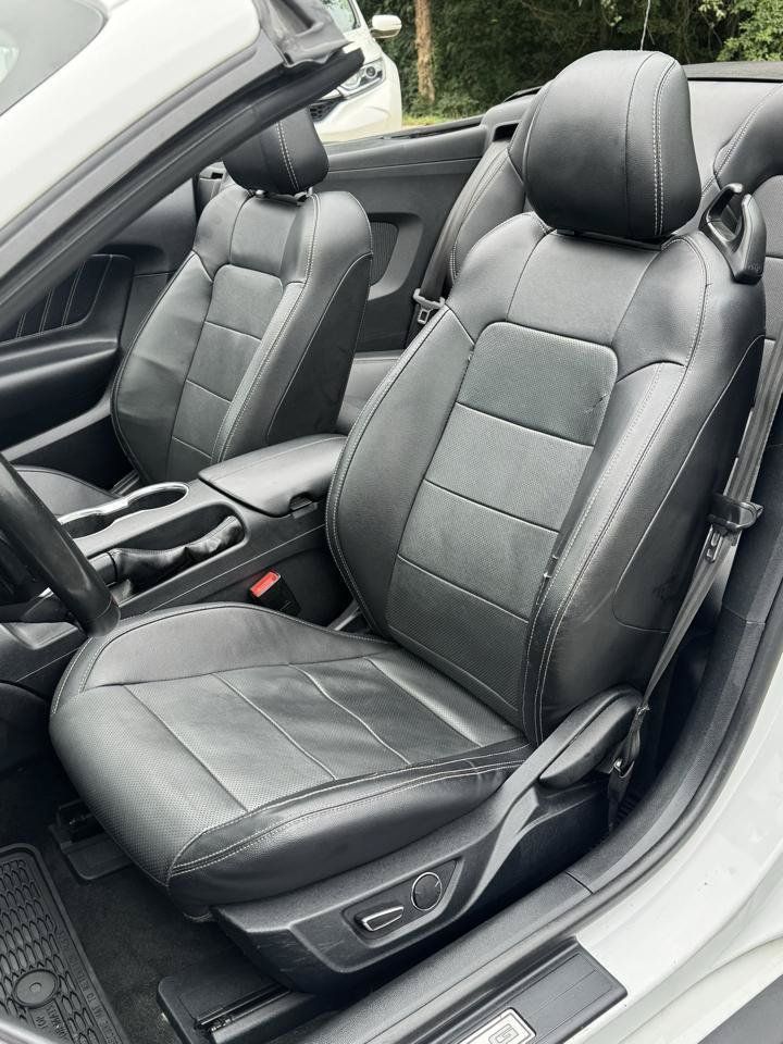 Used 2018 Ford Mustang Premium RWD image 14