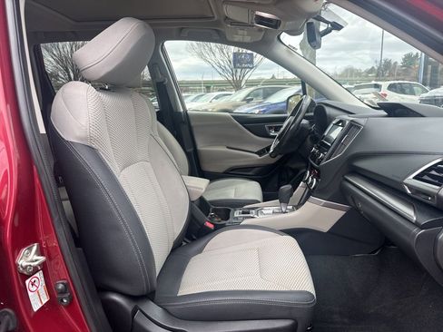 Used 2019 Subaru Forester Premium AWD/4WD image 29