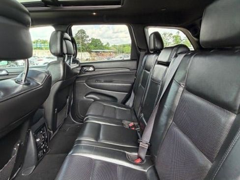 Used 2019 Jeep Grand Cherokee High Altitude RWD image 16