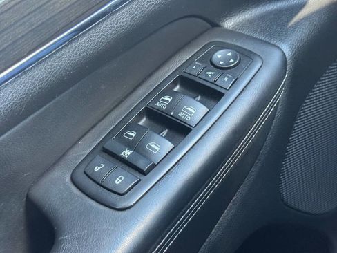 Used 2014 Jeep Grand Cherokee Overland image 25