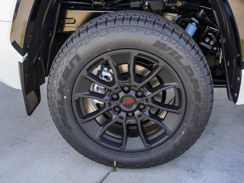 New 2026 Toyota Tundra Platinum w/ TRD Off-Road Package image 11