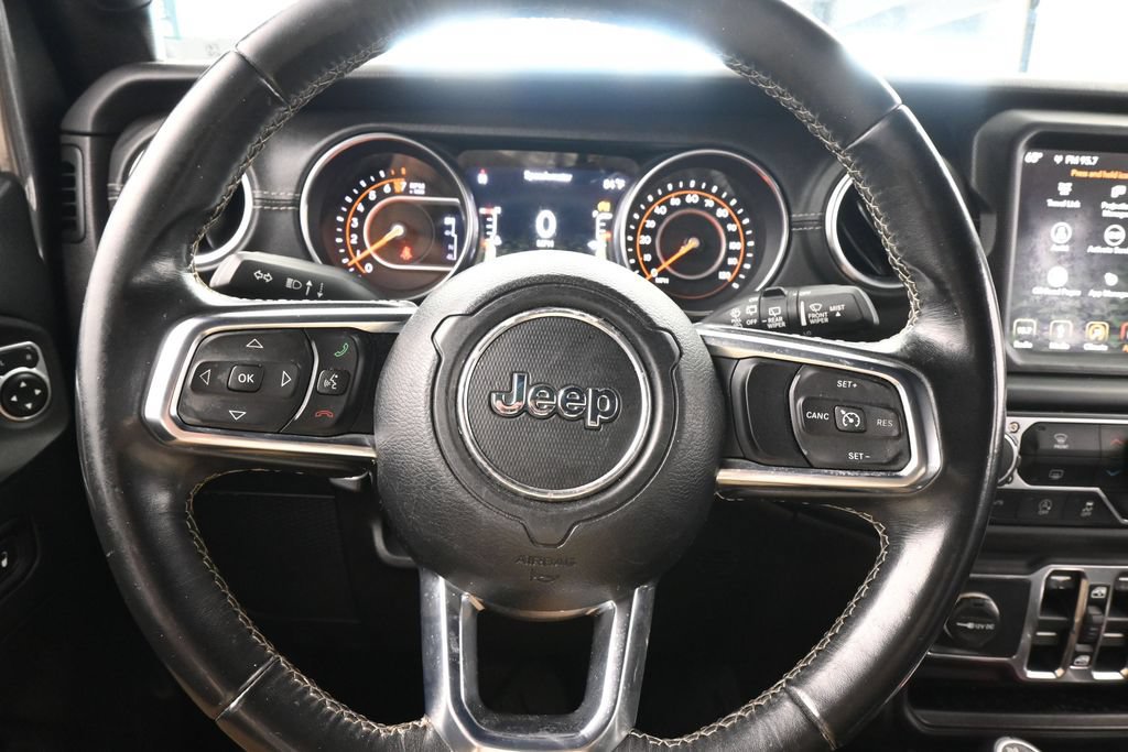 Used 2018 Jeep Wrangler Unlimited Sahara AWD/4WD image 25