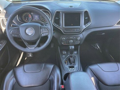 Used 2022 Jeep Cherokee Trailhawk w/ Comfort/Convenience Group image 16