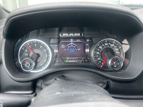 Used 2023 RAM 1500 Laramie image 13