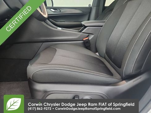 Certified 2026 Jeep Grand Cherokee Laredo X AWD/4WD image 19