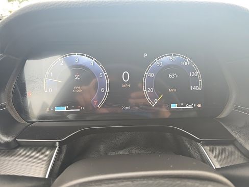 New 2025 Jeep Grand Cherokee L Altitude image 31