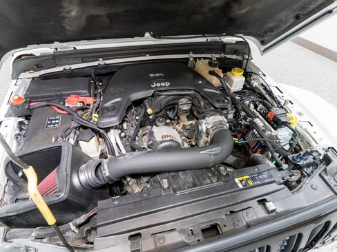 Used 2020 Jeep Gladiator Rubicon image 36